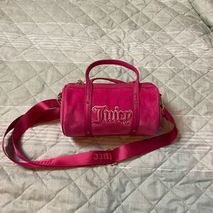 NWOT Juicy Couture Hot Pink barrel Bag